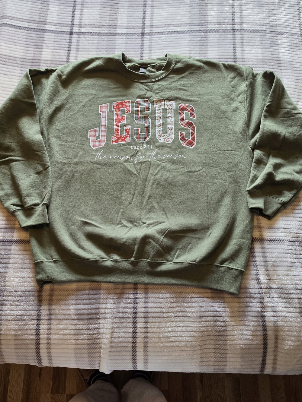 Gildan Olive Green 'JESUS' Plaid Letter Graphic Crewneck Sweatshirt